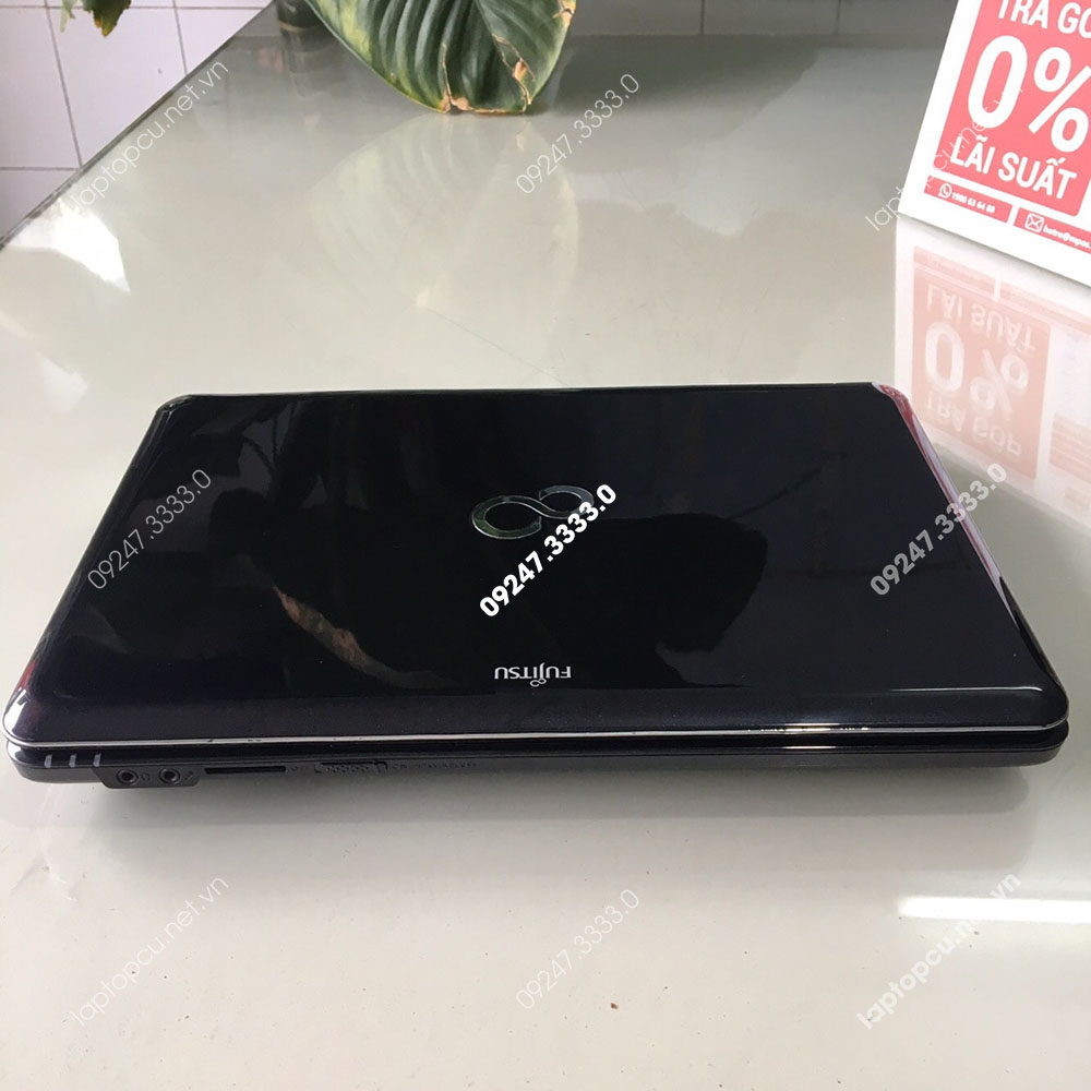 Laptop Fujitsu cũ Core i7 2620M RAM 4GB SSD 128GB MÀN HÌNH 14"