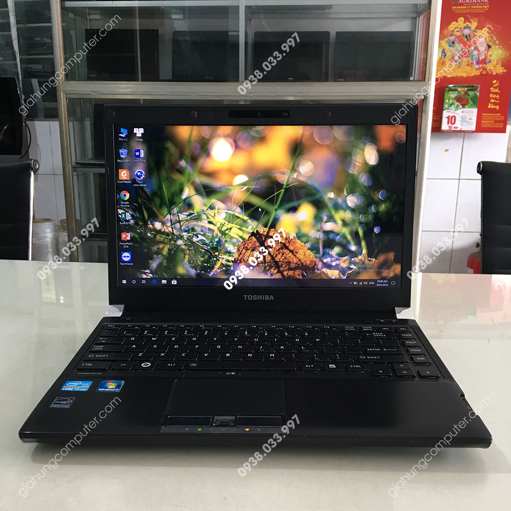 Toshiba R930 Core i7-3520M – 2.9GHz RAM: 4GB HDD 320Gb màn hình 13.3"