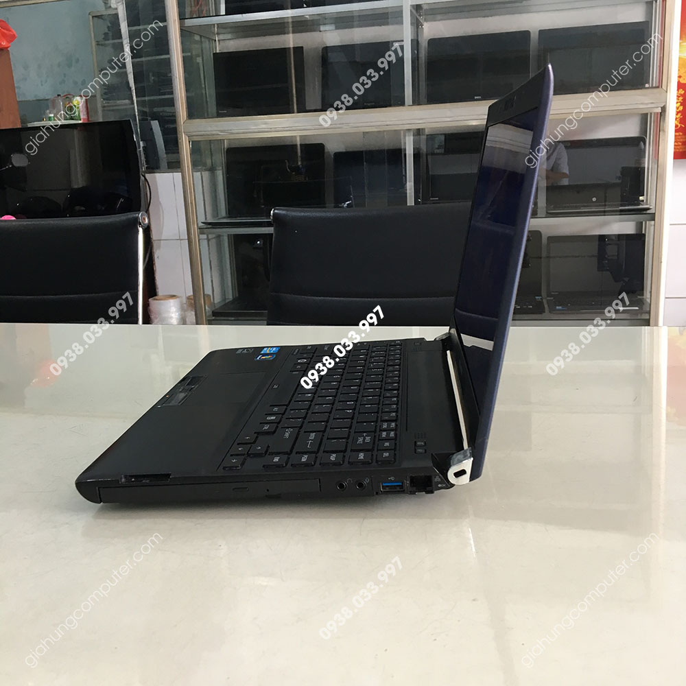 Laptop cũ Toshiba R930 Core i7-3520M 2.9GHz RAM 4GB HDD 320Gb màn hình 13.3"